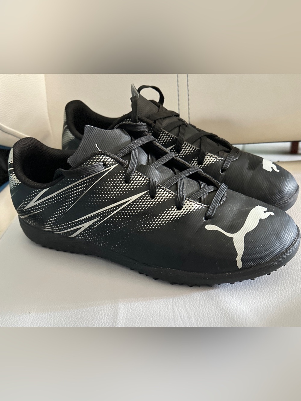 PUMA Attacanto Turf Soccer Shoes Kids Youth Size 4.5 Black/Silver Mist |used
